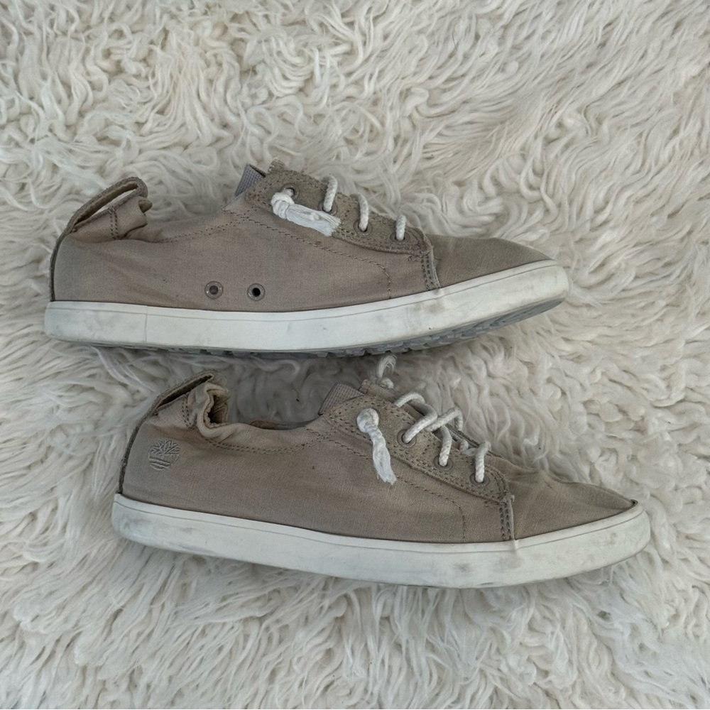 Timberland Tan and White Mid-Top Sneakers - Picture 5 of 8